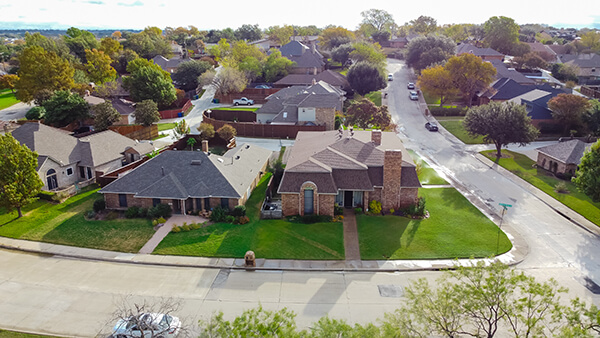 Why Isn’t My House Selling? 7 Mistakes That Kill Deals in Today’s Market